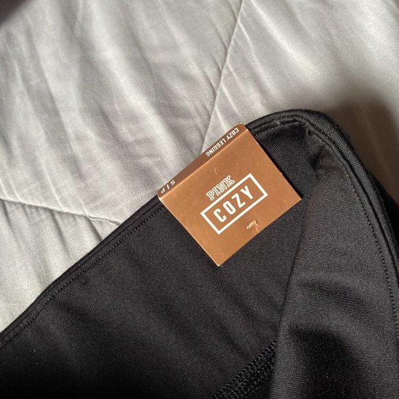 VS PINK Workout Cozy Pocket Legging Maroon. New - Picture 7 of 10